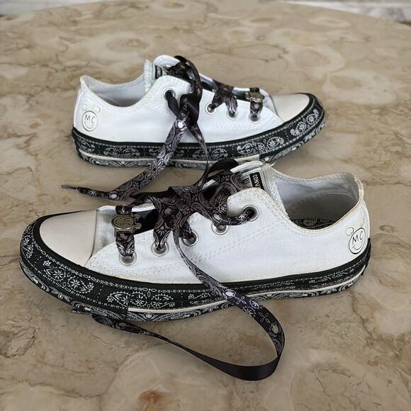 Rare Converse X Miley Cyrus Chuck Taylor All Star Sneakers Black & White Bandana - Picture 10 of 17
